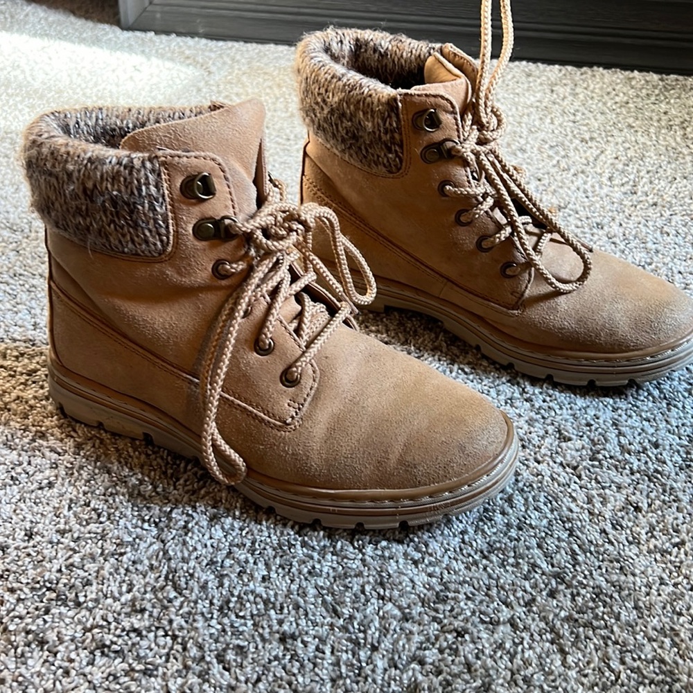 Mountain Hiking Boot